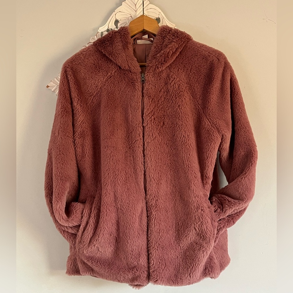 Dusty rose faux fur jacket.